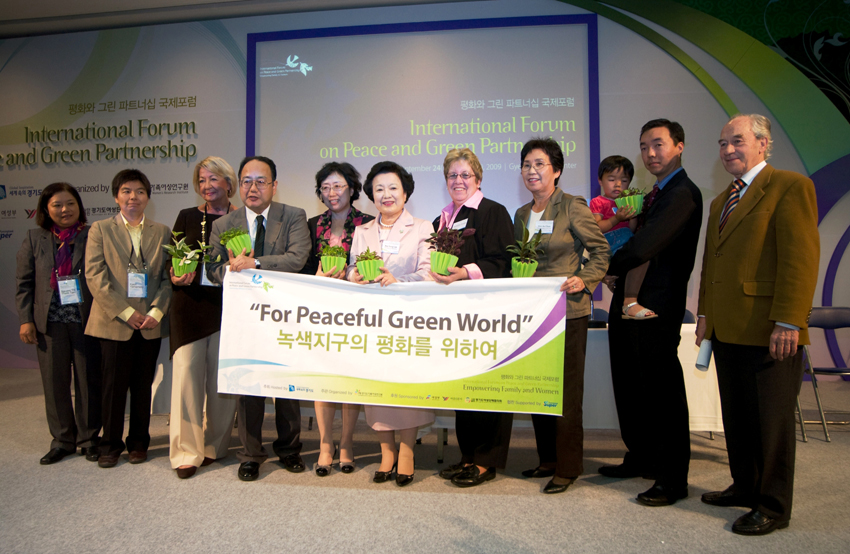 Lee, Bae-Yong, President, Ewha Woman’s University and speakers